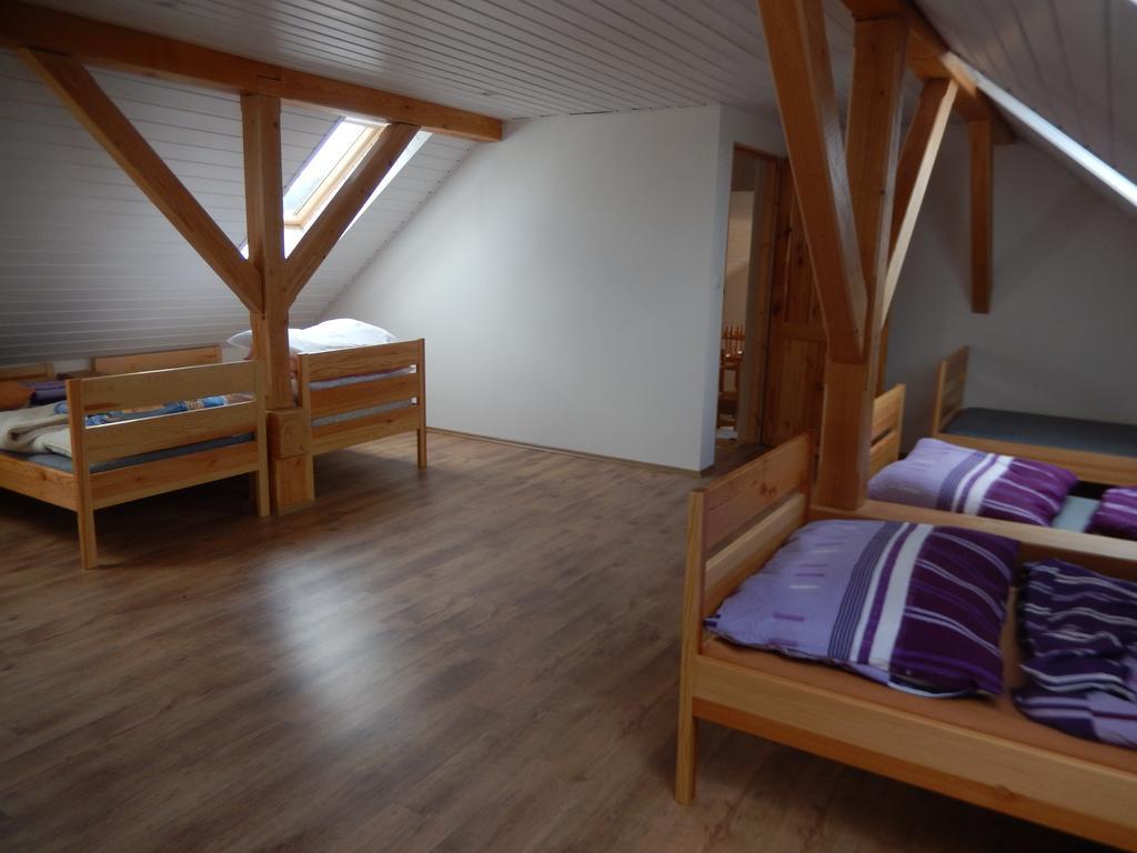 Apartment U Lochu Knovicky Экстерьер фото