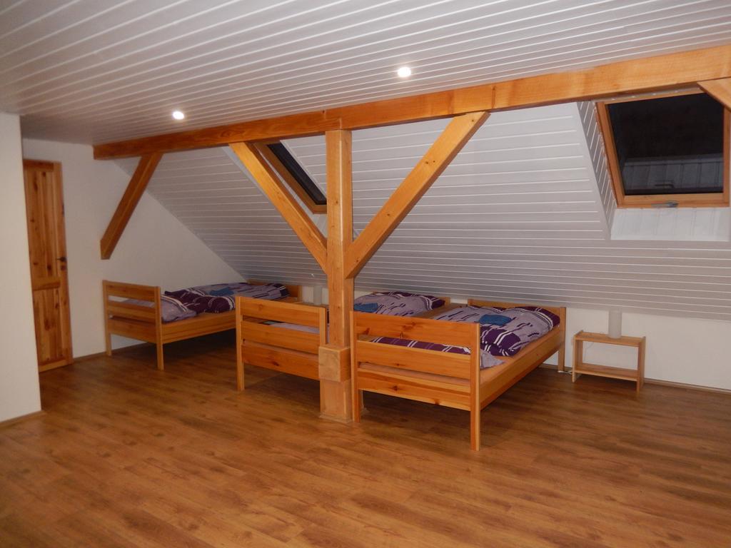 Apartment U Lochu Knovicky Экстерьер фото